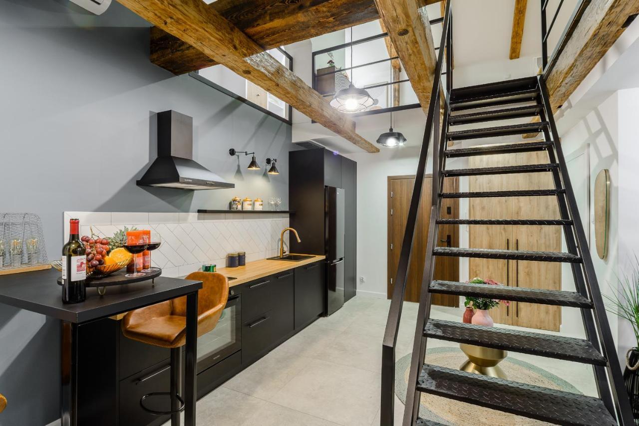 Lumina 2-Level Apartment With Balcony Lodz  Luaran gambar